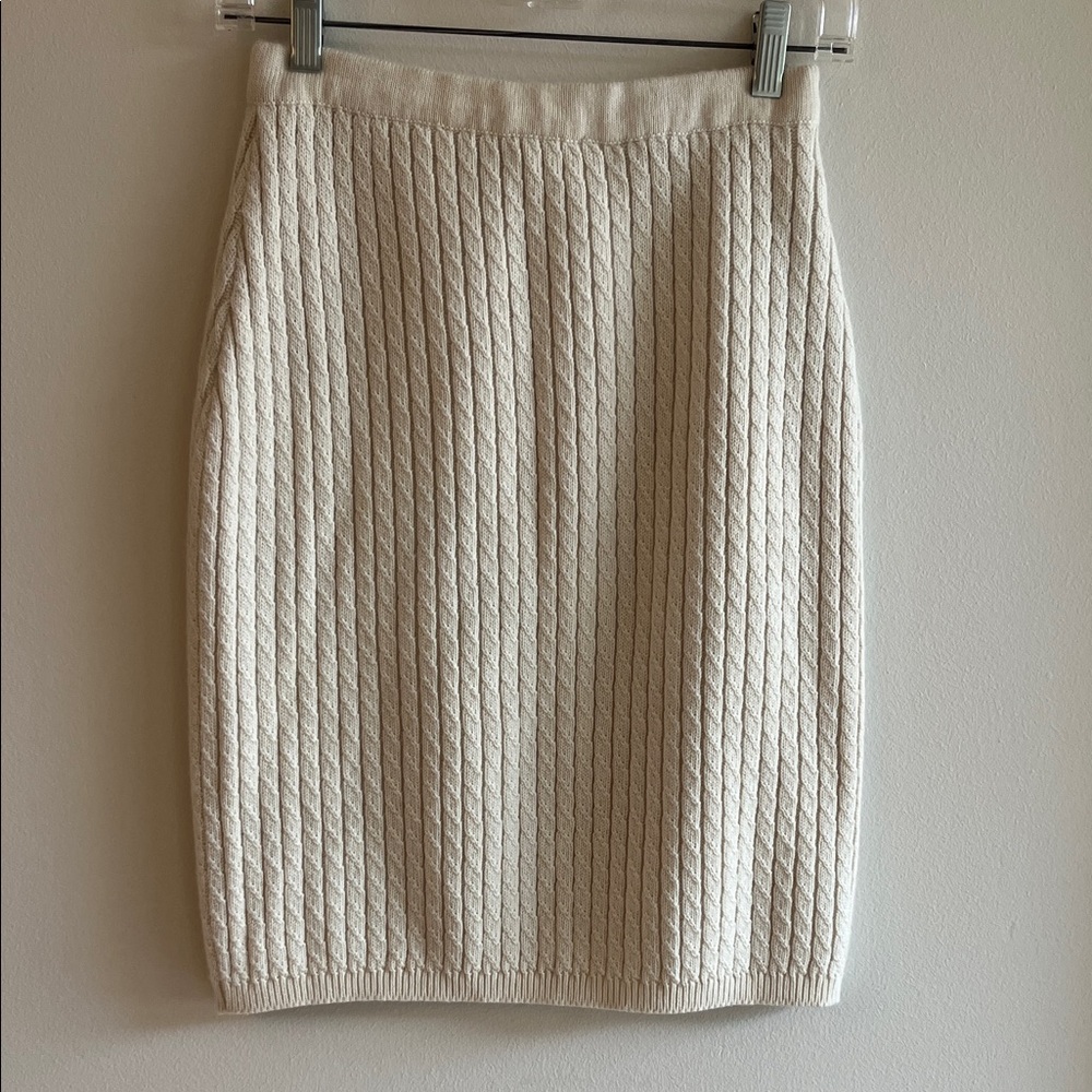 Elegant Vintage Cream Knit Skirt